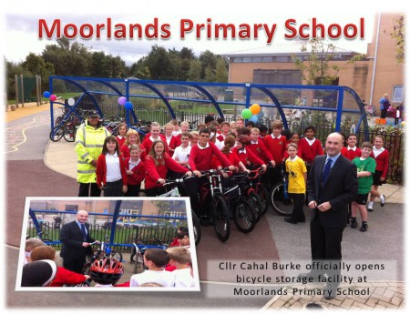Cllr Cahal Burke officially opens bicycle storage facility at Moorlands Primary School.